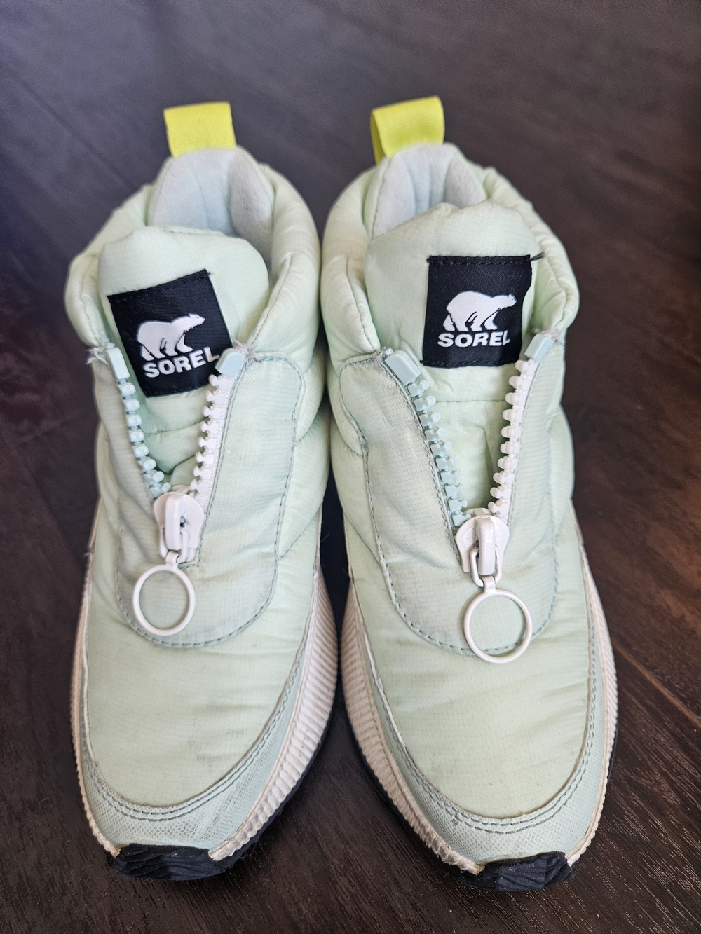 SOREL Mint Green Zip-Front Snow Shoes - Women's Size 6